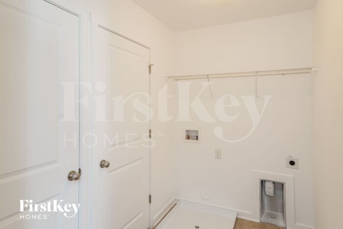 Building Photo - 2 Shorthorn Ct