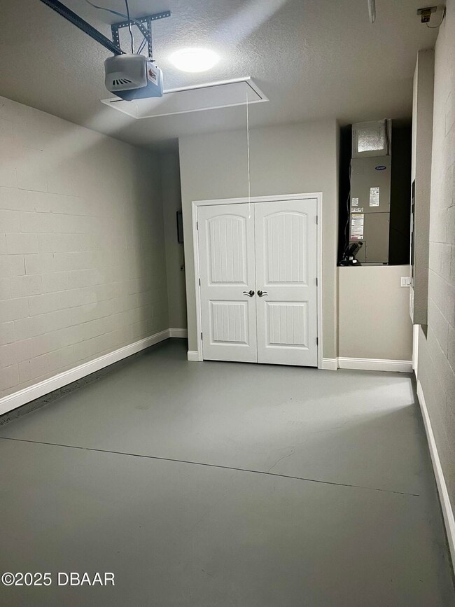 Building Photo - 44 Regency Dr