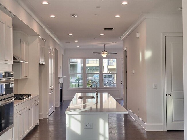 Building Photo - 6667 Prelude Dr
