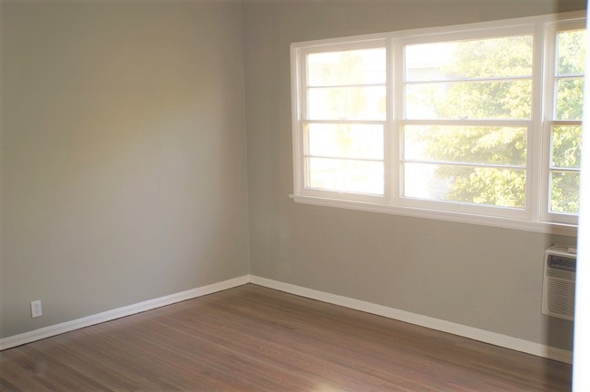 Refurbished Hardwood Bedrooms - 839 N Alfred St