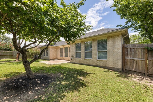 Building Photo - 1221 Torchwood Dr