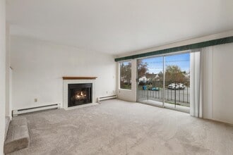 Building Photo - Spacious 1 Bedroom Apartment w/ Parking in Briercrest