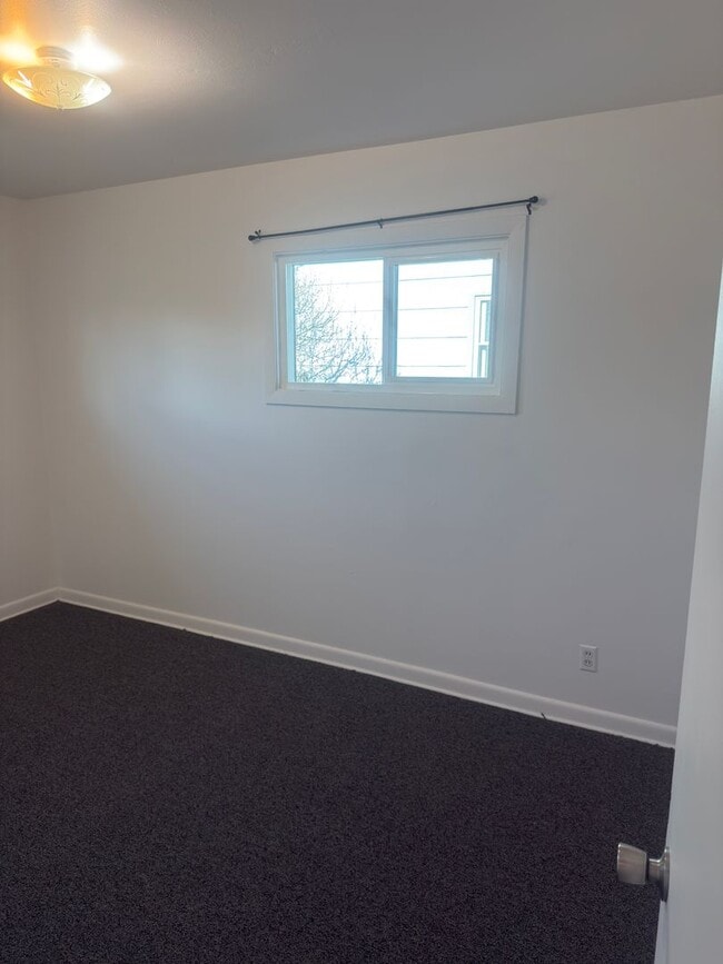 Building Photo - Remodeled 3 Bed 1 Bath Home Close to Downtown Grand Junction