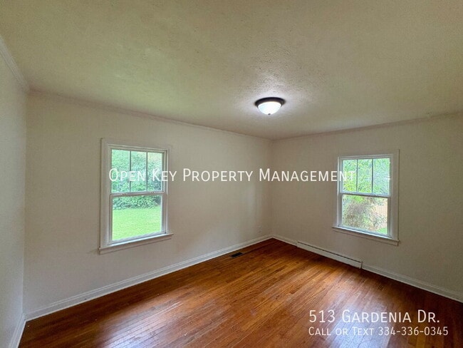 Building Photo - 513 Gardenia Dr