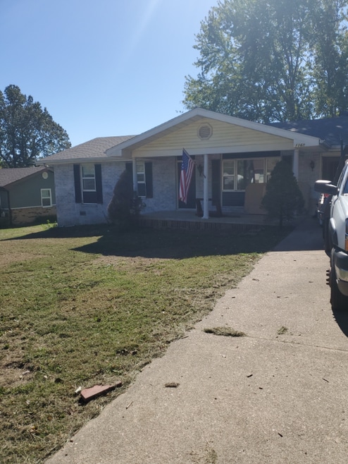 Building Photo - 1168 Leonard Dr