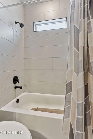 Building Photo - 824 Paseo Solar Dr