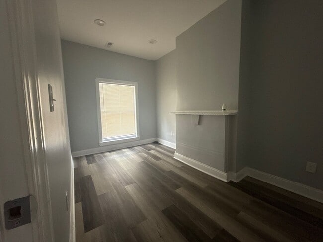 Building Photo - Three Bedroom house in Baltimore