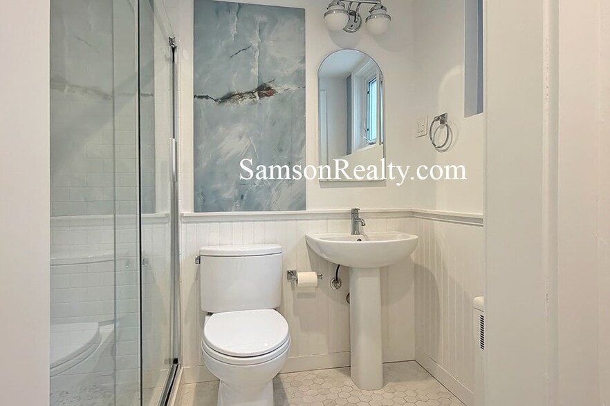 Building Photo - 400 Narragansett Pkwy