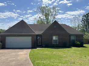 Building Photo - 6495 Saddleback Cir