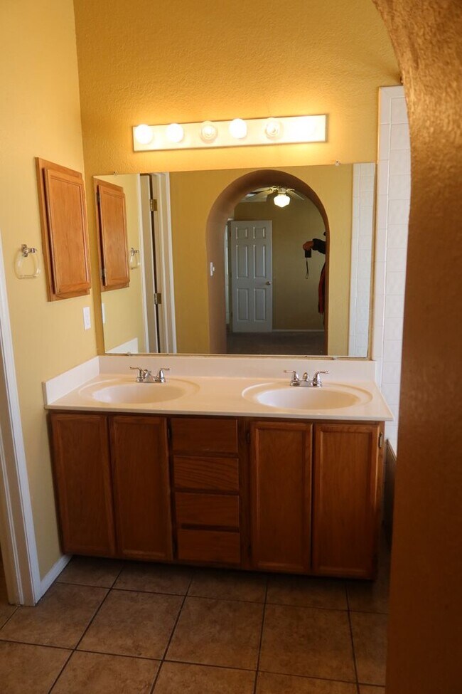 Building Photo - 11663 Great Spirit Cir