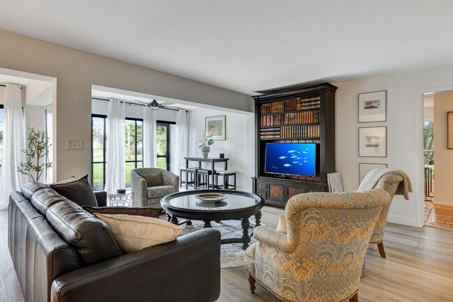 Building Photo - ** RETREAT AT NAPLES ** 3 BED / 2 BATH - C...