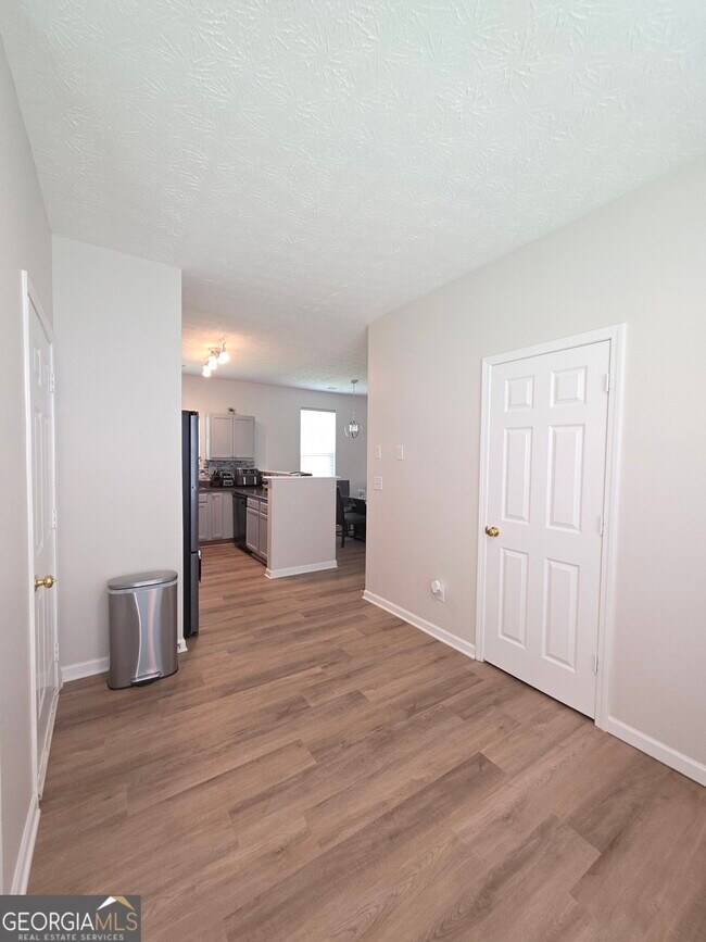Building Photo - 4691 Highpoint Ln