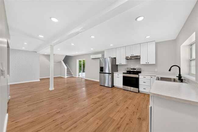 Building Photo - 1099 Grove Ave