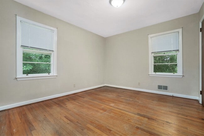 Building Photo - 3 bdrm, 2 bath home near Emory and the CDC