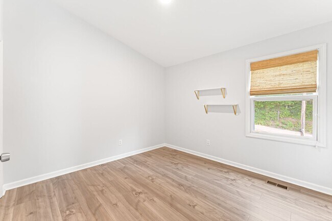 Building Photo - Fully Updated - Beautiful 3BR/2BA single-level home with a finished walk-out basement!