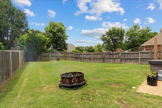 Building Photo - 11660 Mahogany Dr
