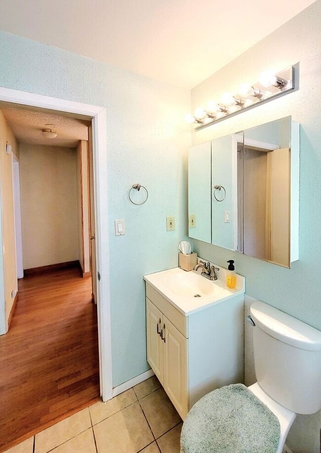 Building Photo - Move-In Ready! • 4 Bedrooms • Big Backyard