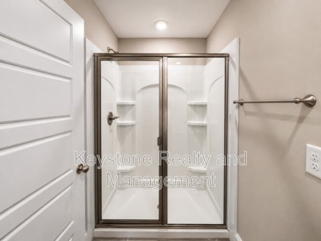 Building Photo - 108 Banagher Ct
