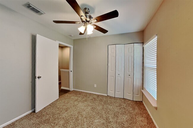 Building Photo - 18038 Green Hazel Ct