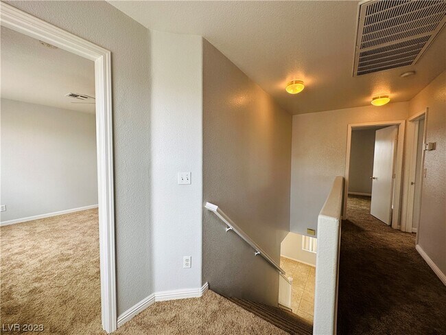 Building Photo - 2617 Rainbow Cactus Ct