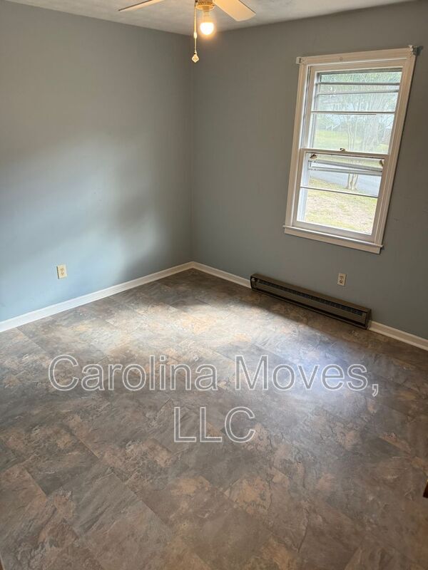 Building Photo - 129 Darby Ct