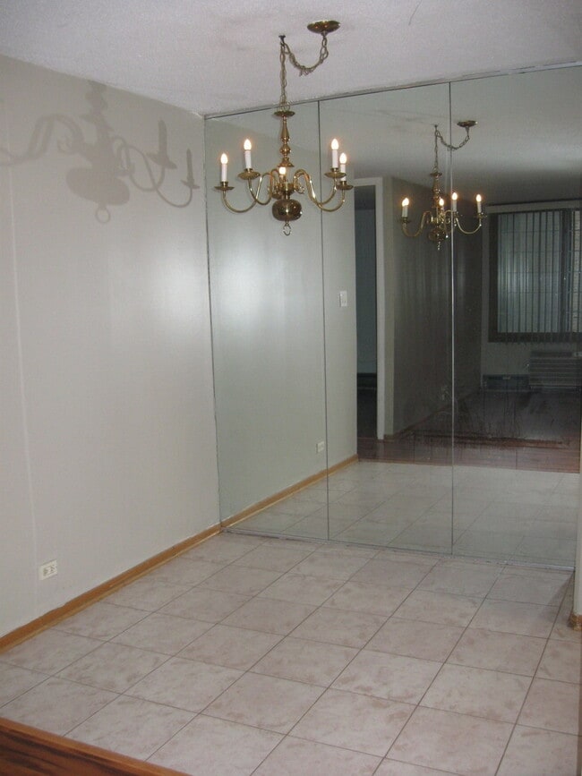 Building Photo - 1339 N Dearborn St