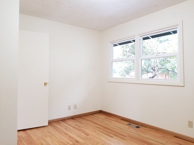 Building Photo - Cedar Hills Home on Large Lot with Fenced Backyard!!!