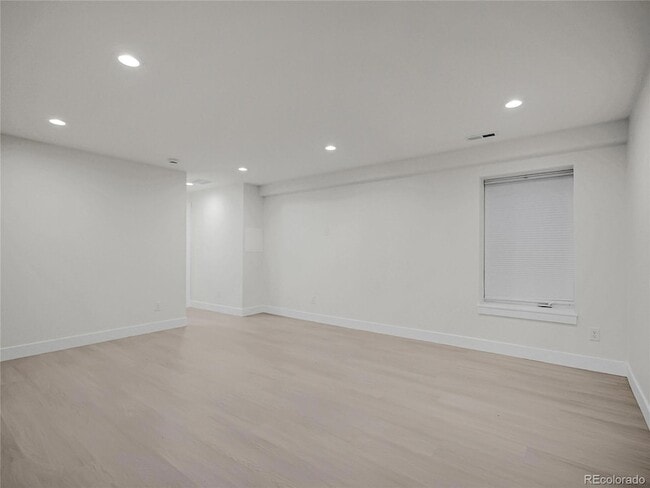 Building Photo - 4640 W 39th Ave
