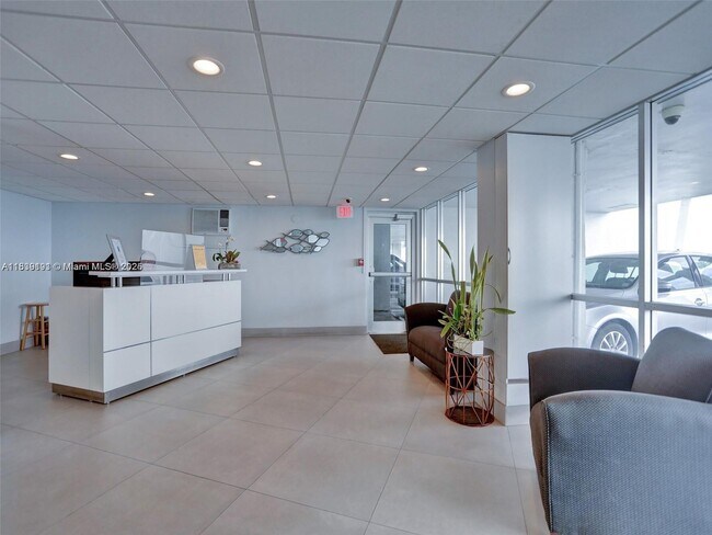 Building Photo - 11930 N Bayshore Dr