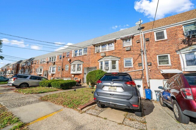 Building Photo - 26 Briarwood Rd