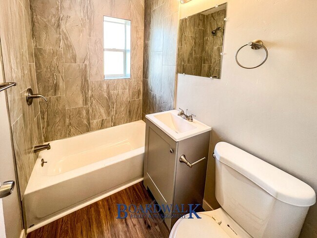 Building Photo - 1327 Illinois Ave