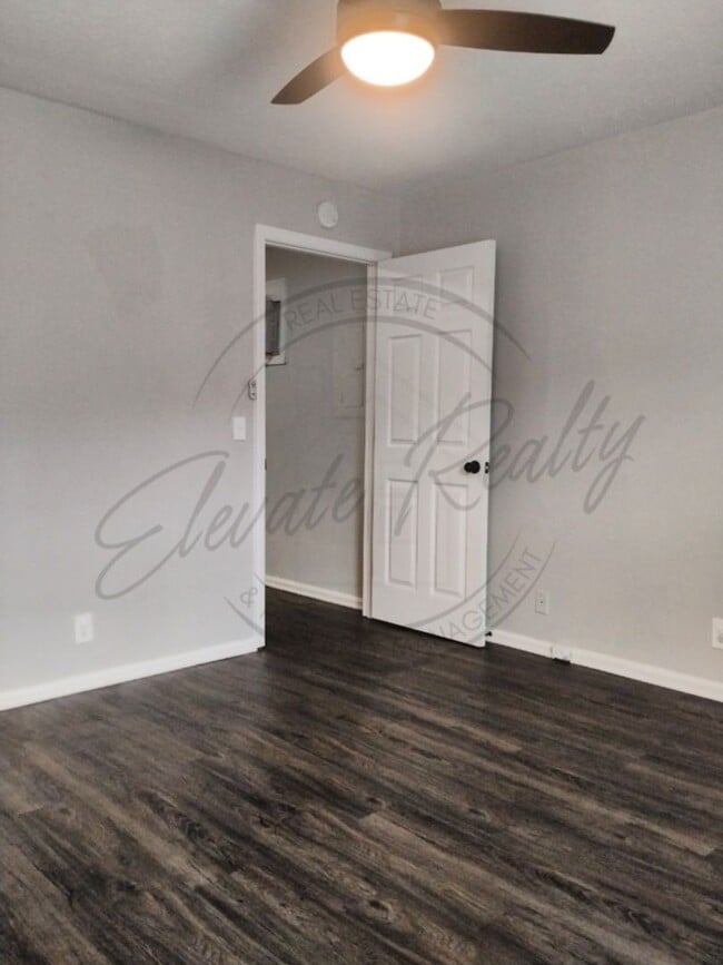 Building Photo - SPECIAL: 1/2 OFF APPLICATION FEES AND 1/2 ...