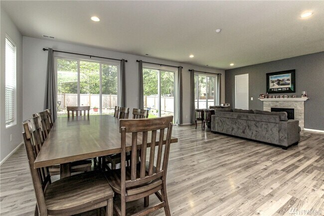 Building Photo - 17520 80th Ave Ct E