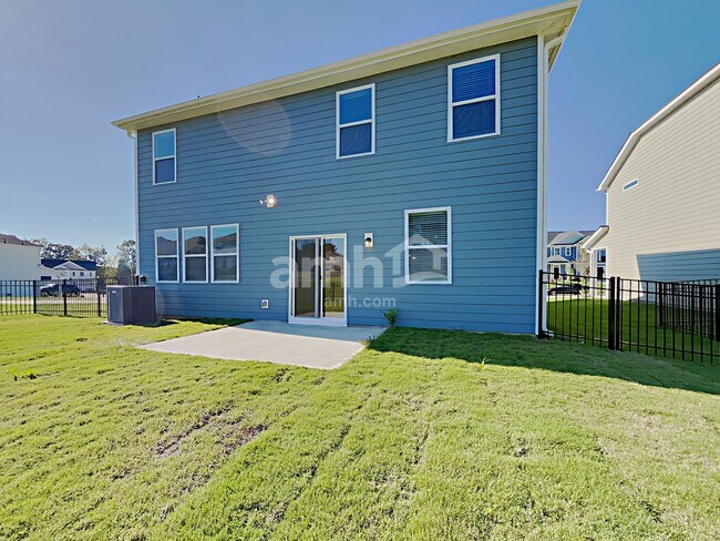 Building Photo - 161 Twin River Dr