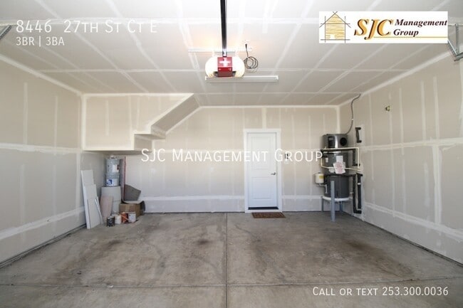 Building Photo - 8446 27th St Ct E