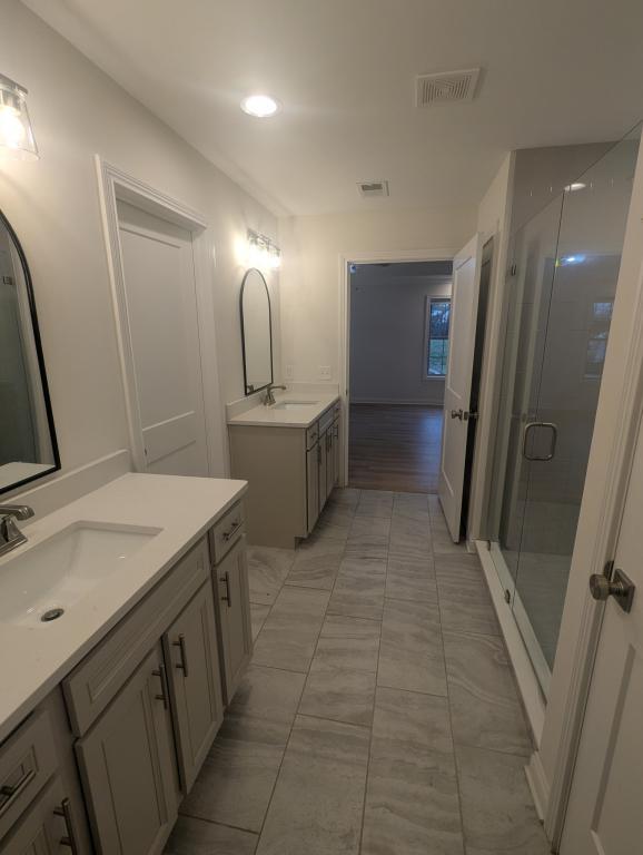 Building Photo - 651 Four Winds Dr