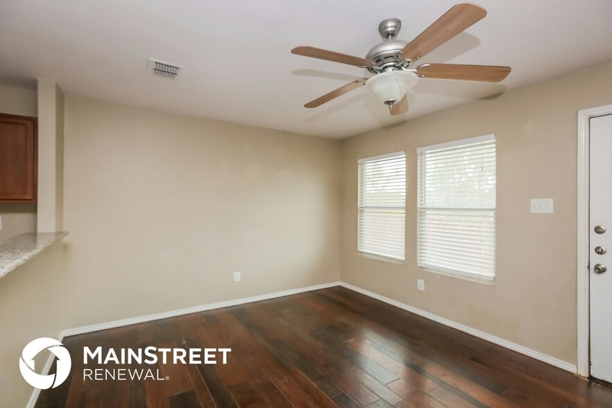 Building Photo - 1405 Krista Dr