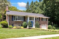 Building Photo - 2736 N Randolph St