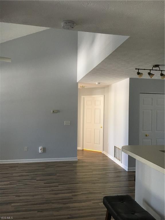 Building Photo - 29802 Lenox Dr
