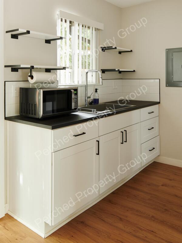 Building Photo - 15533 NE Glisan St