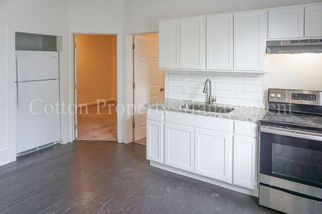 Building Photo - 2BR/1BA Apartment in Downtown Wilmington - Near Brooklyn Arts District - $1,400/Monthly - Pet Fri...