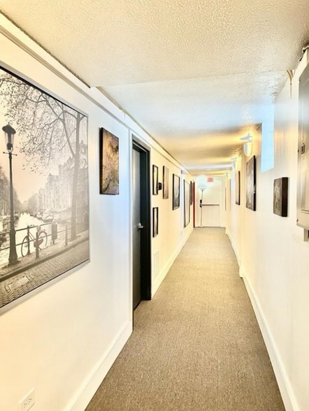 Building Photo - 416 E Main St