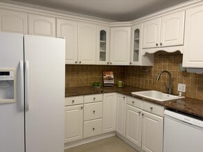 Building Photo - 2940 N Course Dr