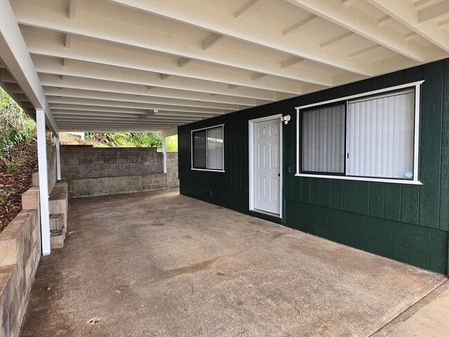 Building Photo - 782 Kekaulike Ave