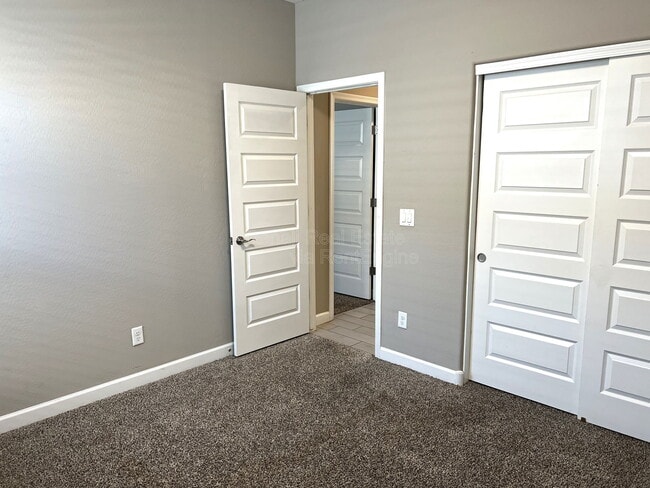Building Photo - 8213 S 45th Ave
