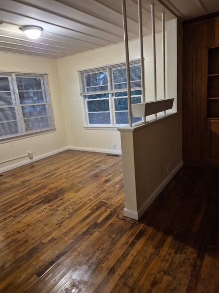 Dining Room - 606 Hill St