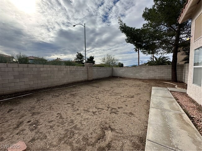 Building Photo - 821 Dancing Vines Ave