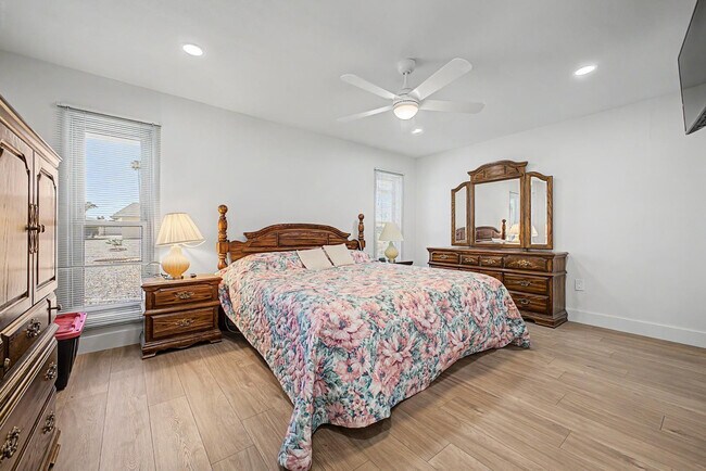 Building Photo - 13222 W Kodiak Dr