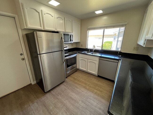 Building Photo - Ready Now! Come Tour Your New 3 Bedroom 2 ...