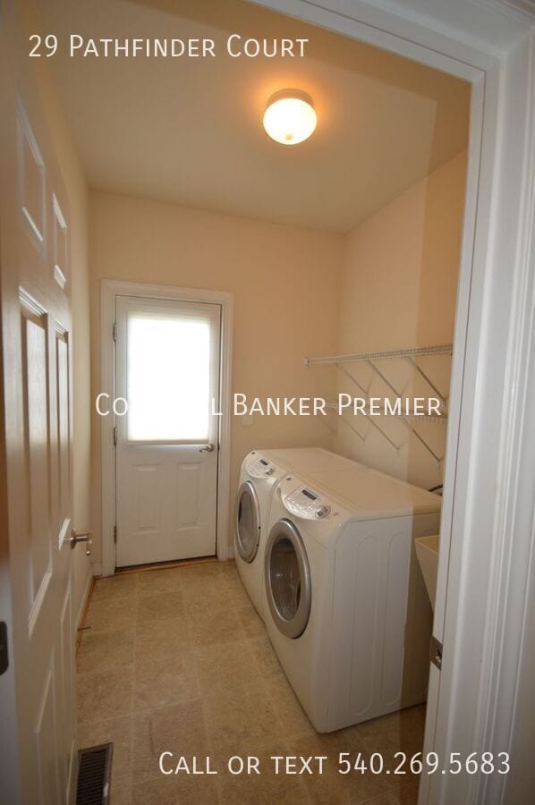 Building Photo - 29 Pathfinder Ct